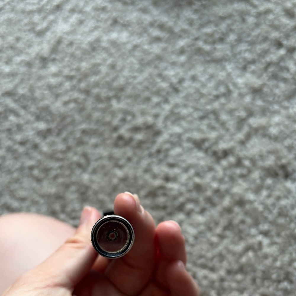 Black Red Light Flashlight - Picture 4 of 4
